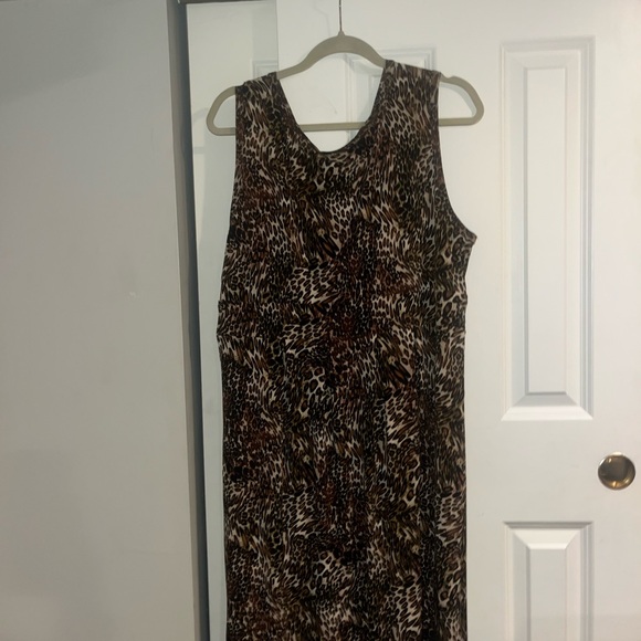 Brown and black leopard print dress with a v neckline and ruffle trim - Picture 3 of 3